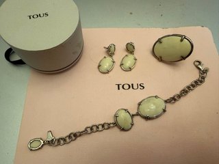 Conjunto Tous Beige y Plateado