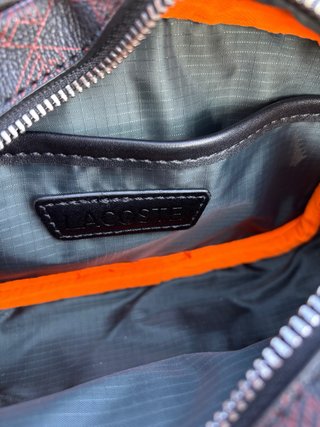 Bolso Lacoste Negro Monograma Rojo