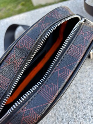 Bolso Lacoste Negro Monograma Rojo