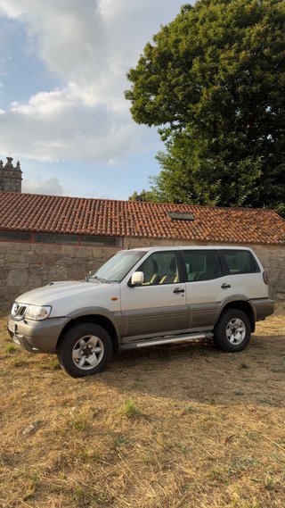 Nissan Terrano II 2004