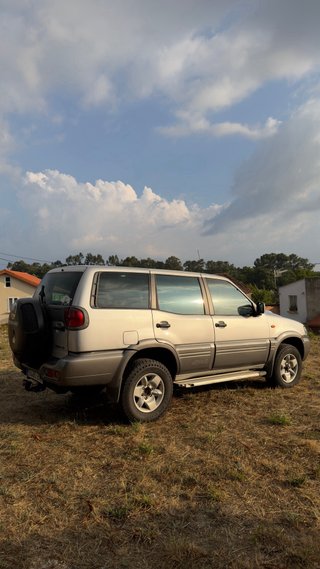 Nissan Terrano II 2004