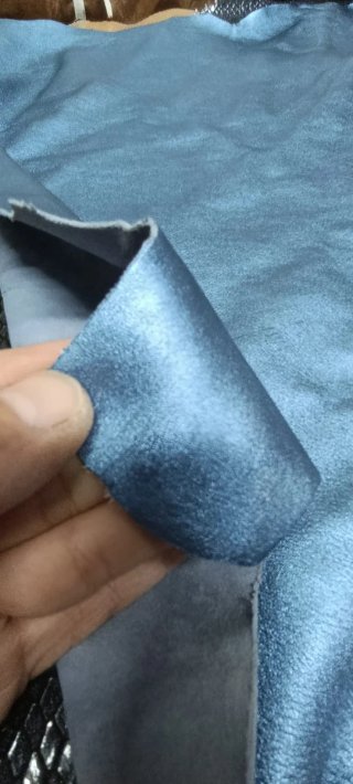 Piel metalizada azul