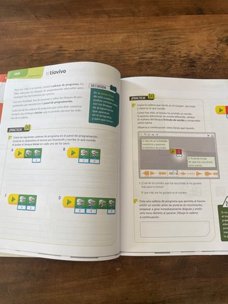Robótica 4, 4o Primària construye y programa co...