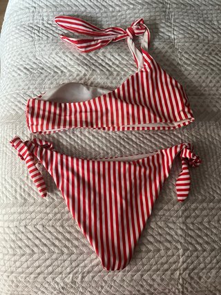 Bikini Rayas Rojas y Blancas
