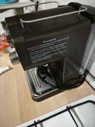 Cafetera Espresso Negra con Termómetro