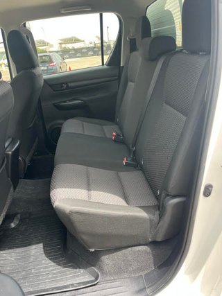Toyota Hilux 2.4 D-4D DobleCabina 150Cv GX 4x4 5Pl