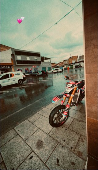 Moto Supermotard Rieju
