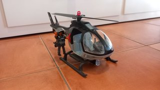 Helicóptero y figura Playmobil