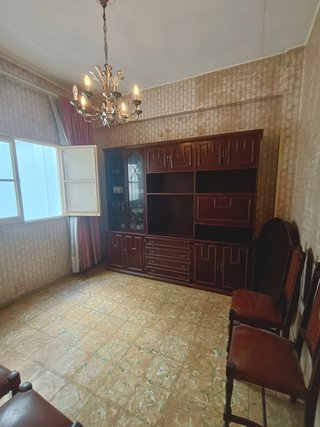Amplio Piso de 87m2 Utiles Las Palmas, a Reformar