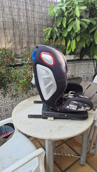 Silla de coche negra