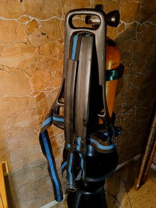 BOTELLA DE BUCEO MARES/SUB VINTAGE CON SUS ARNES