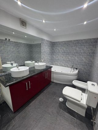 Casa pareada en alquiler en Nueva Alcántara en Marbella