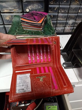 Cartera de cuero para señora