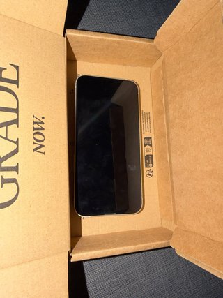 iPhone 13 Apple