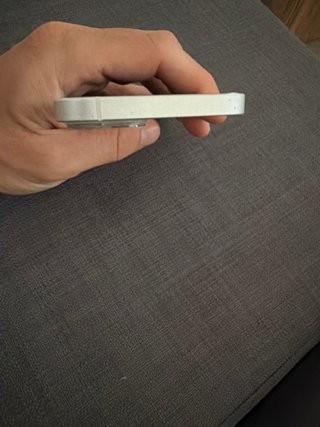iPhone 13 Apple