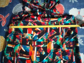 Top sin mangas escote halter multicolor