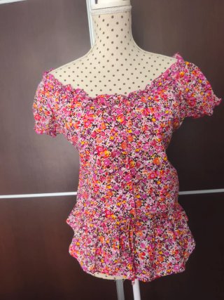 Blusa floral hombros descubiertos