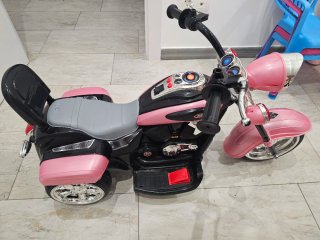 Moto Eléctrica Harley Davidson Rosa