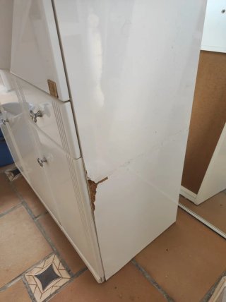 Mueble baño con lavabo con espejo y armarios alto