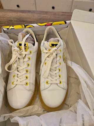 Zapatillas Karl Lagerfeld Blancas y Amarillas
