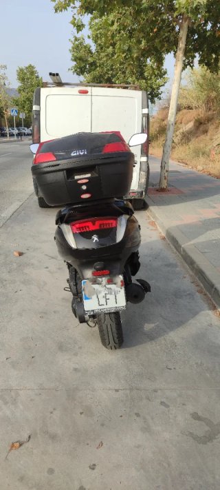 Peugeot Citystar 125 Negra