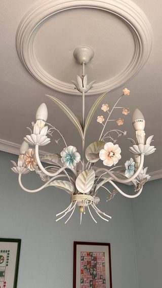 Lámpara de forja floral