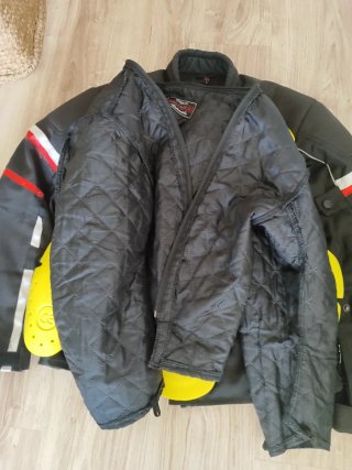 Chaqueta de moto negra con protecciones y forro L