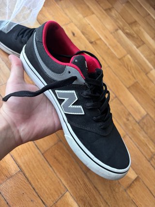 Zapatillas New Balance Negras y Rosas