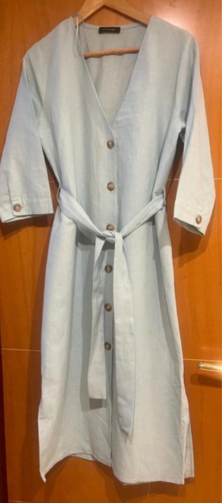 Vestido camisero azul con cinturón