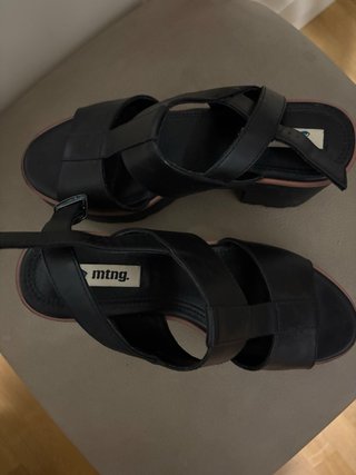 Zapatos de tacón negros