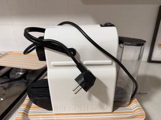 Cafetera Nespresso Blanca