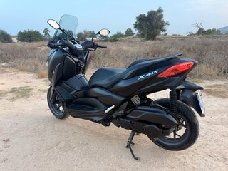 Yamaha XMax 125 - Negra 2023