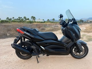 Yamaha XMax 125 - Negra 2023