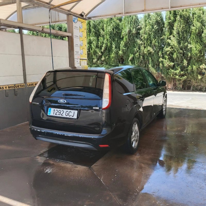 Ford Focus 2000 - foto 1