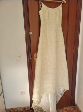 Precioso vestido de novia marfil y oro