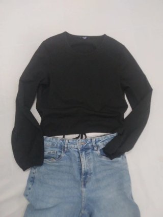 Blusa negra manga larga talla S