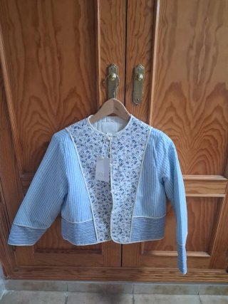 Chaqueta acolchada Zara floral y rayas