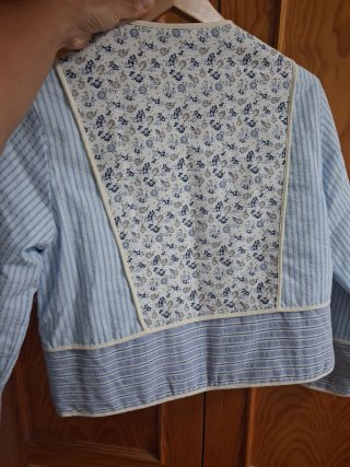 Chaqueta acolchada Zara floral y rayas