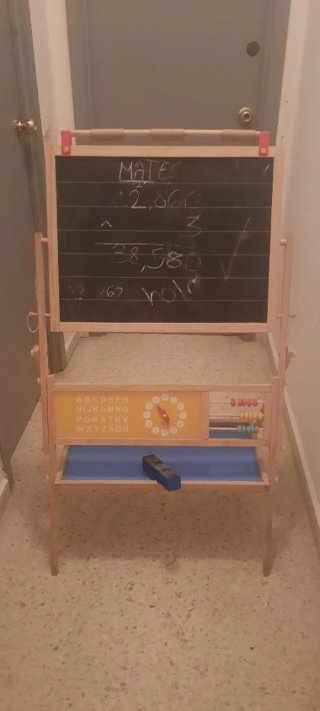 Pizarra infantil de madera