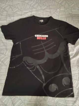 Lote 2 Camisetas Chicago Bulls NBA Nike + New Era