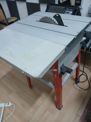Mesa Sierra Circular