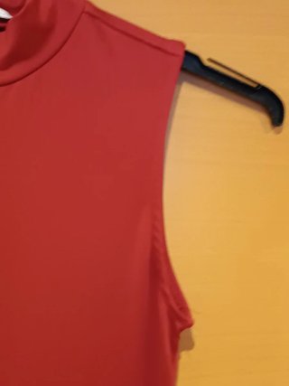 Vestido rojo sin mangas