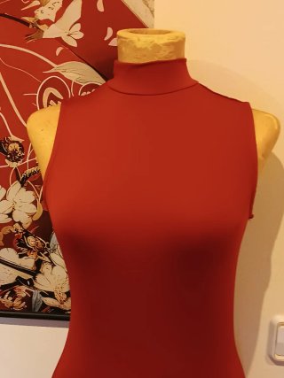 Vestido rojo sin mangas