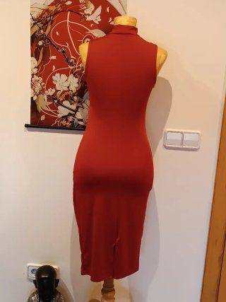 Vestido rojo sin mangas