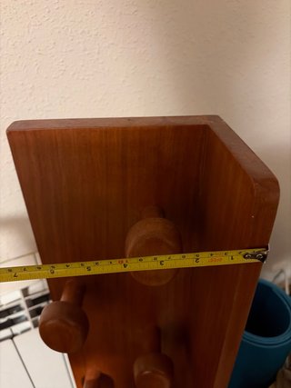 Colgador de madera grande antiguo