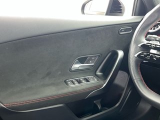 Mercedes-Benz Clase A 180 100 kW (136 CV)