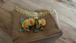 Bolso de playa de yute con flores