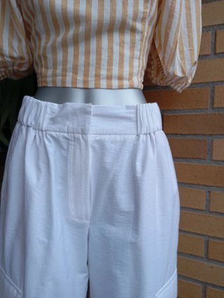Pantalones cargo Massimo Dutti blancos