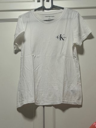 Camiseta Levi's, CK, TOMMY Y PUMA