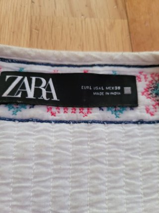 Chaleco Zara bordado flores